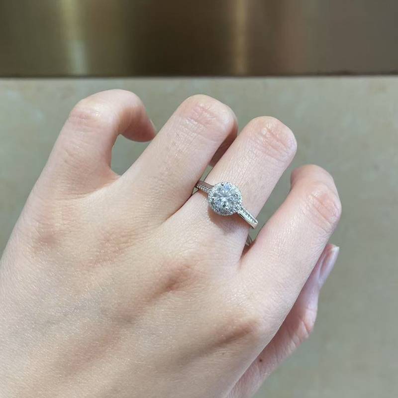 Affordable Luxury圆包Women's RingS925银镀白金定制选款主石Moissanite0.8ct/副石高碳钻